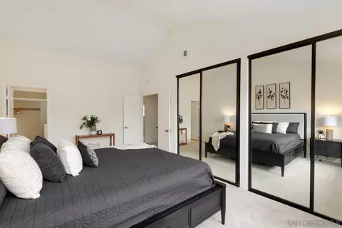Bedroom - 8274 Caminito Modena, La Jolla, CA 92037 photo 2 of 4