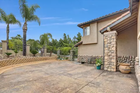 Exterior - 2669 Victoria Cir, Alpine, CA 91901 photo 4 of 18