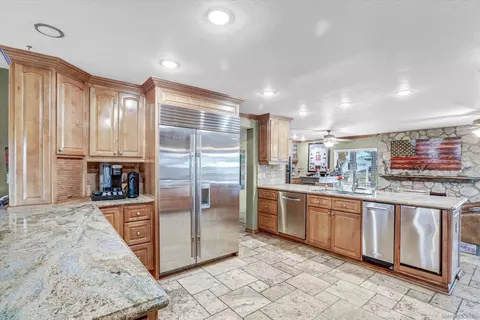 Kitchen - 2669 Victoria Cir, Alpine, CA 91901 photo 2 of 5