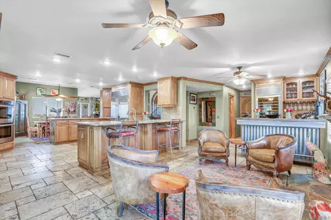 Living - 2669 Victoria Cir, Alpine, CA 91901 photo 4 of 5