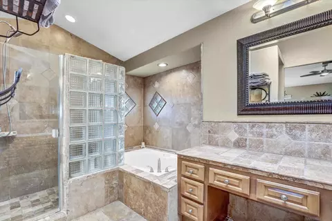 Bath - 2669 Victoria Cir, Alpine, CA 91901 photo 3 of 5