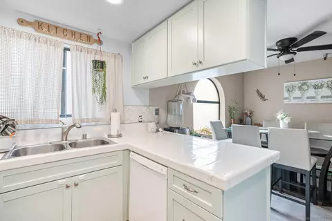 1164 Decker St UNIT A, El Cajon, CA 92019 photo 13
