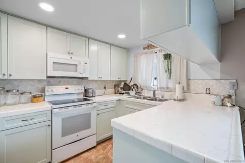 1164 Decker St UNIT A, El Cajon, CA 92019 photo 2