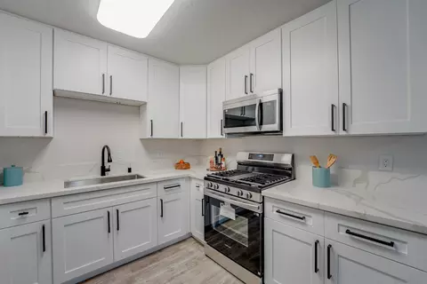 Kitchen - 674 Palomar Ave, El Cajon, CA 92020 photo 2 of 7
