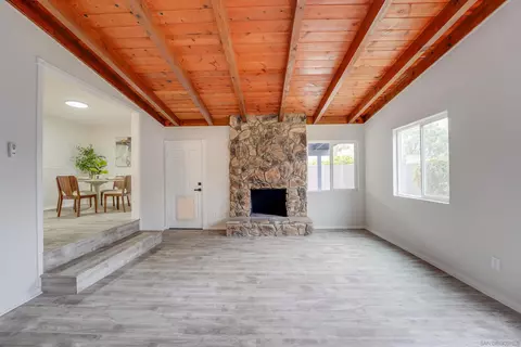 Living - 674 Palomar Ave, El Cajon, CA 92020 photo 1 of 11