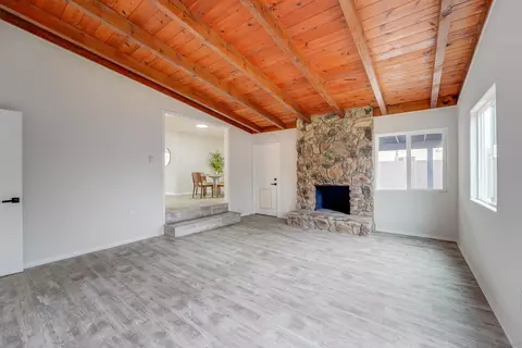 Living - 674 Palomar Ave, El Cajon, CA 92020 photo 9 of 11