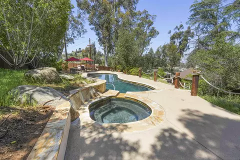 1533 Skyline Ln, El Cajon, CA 92019