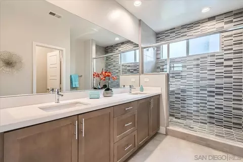 Bath - 2290 Element Way, Chula Vista, CA 91915 photo 1 of 4