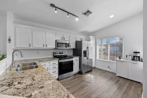 Kitchen - 44822 Potestas Dr, Temecula, CA 92592 photo 1 of 2