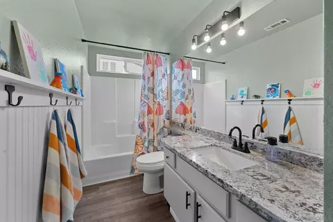 Bath - 44822 Potestas Dr, Temecula, CA 92592 photo 1 of 2