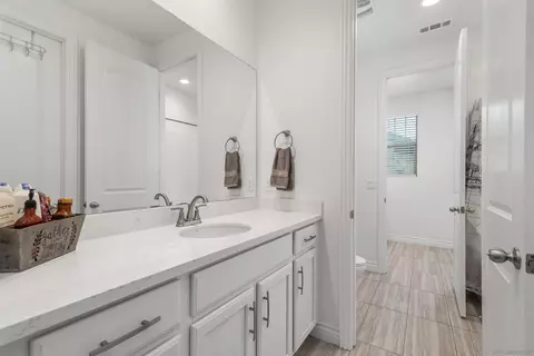 Entry Way - 35882 Blue Breton Dr, Fallbrook, CA 92028 photo 1 of 1