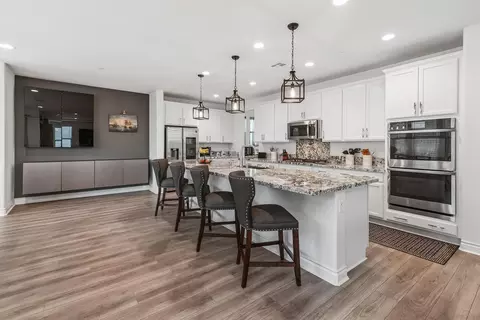Kitchen - 35882 Blue Breton Dr, Fallbrook, CA 92028 photo 2 of 5