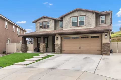 Exterior - 35882 Blue Breton Dr, Fallbrook, CA 92028 photo 2 of 14