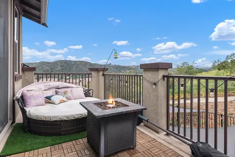 Exterior - 35882 Blue Breton Dr, Fallbrook, CA 92028 photo 5 of 14