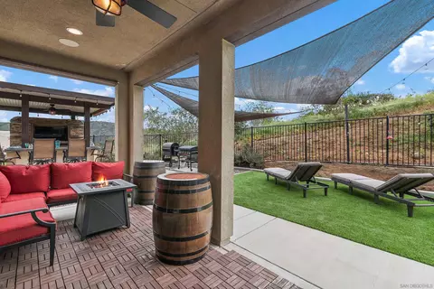 Exterior - 35882 Blue Breton Dr, Fallbrook, CA 92028 photo 3 of 14