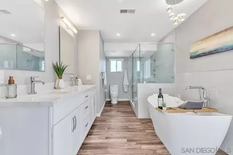 Bath - 12232 Colony Dr, Poway, CA 92064 photo 2 of 5