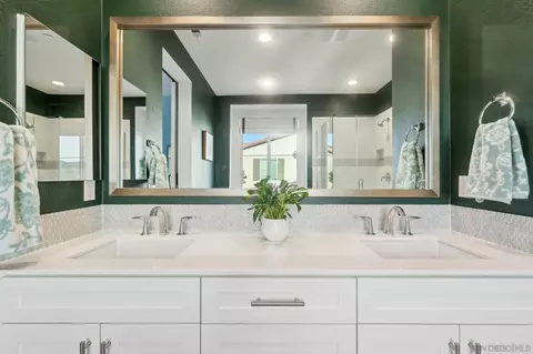 Bath - 8671 Tobago Ln, Santee, CA 92071 photo 6 of 8