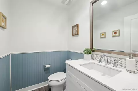 Bath - 8671 Tobago Ln, Santee, CA 92071 photo 1 of 8