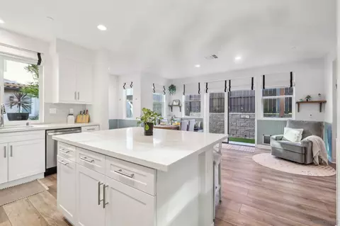 Kitchen - 8671 Tobago Ln, Santee, CA 92071 photo 6 of 7