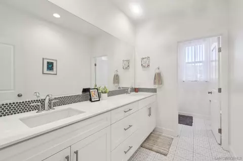 Bath - 8671 Tobago Ln, Santee, CA 92071 photo 7 of 8