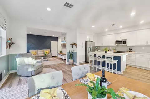 8671 Tobago Ln, Santee, CA 92071