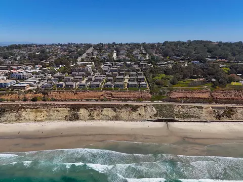 View/Area - 280 Dolphin Cv, Del Mar, CA 92014 photo 5 of 7