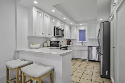 Kitchen - 280 Dolphin Cv, Del Mar, CA 92014 photo 1 of 2