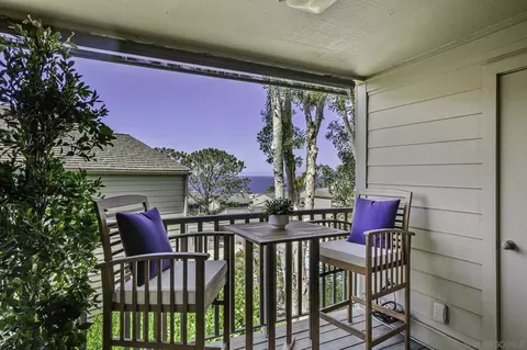 Exterior - 280 Dolphin Cv, Del Mar, CA 92014 photo 3 of 6