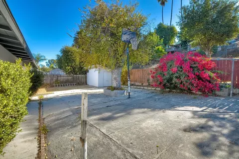 322 Eddie Dr, Vista, CA 92083 photo 12