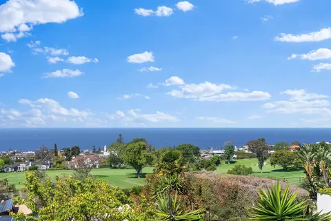 7328 Country Club Dr, La Jolla, CA 92037