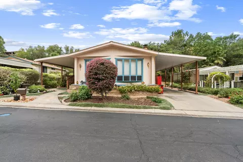 8975 Lawrence Welk Dr #SPC 417, Escondido, CA 92026