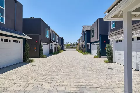 Exterior - 567 N Vulcan Ave, Encinitas, CA 92024 photo 6 of 12