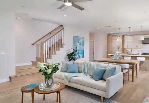 Living - 567 N Vulcan Ave, Encinitas, CA 92024 photo 5 of 7