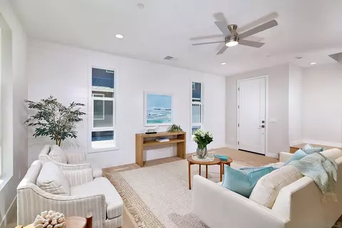 Living - 567 N Vulcan Ave, Encinitas, CA 92024 photo 2 of 7