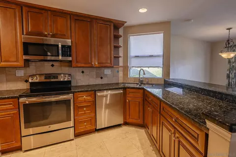 1535 Northrim Ct #254, San Diego, CA 92111