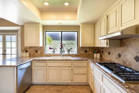 Kitchen - 1277 Valentine Ln, Fallbrook, CA 92028 photo 1 of 2