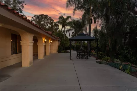 Exterior - 1277 Valentine Ln, Fallbrook, CA 92028 photo 4 of 6