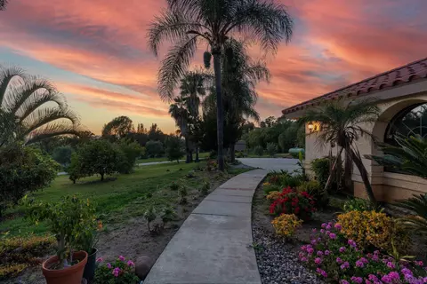 Exterior - 1277 Valentine Ln, Fallbrook, CA 92028 photo 3 of 6