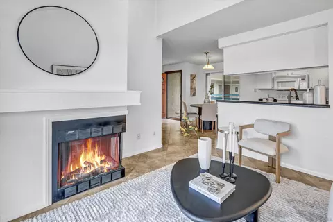 2560 C St #32, San Diego, CA 92102