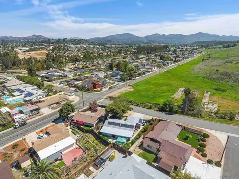 View/Area - 12710 Montauk St, Poway, CA 92064 photo 3 of 22