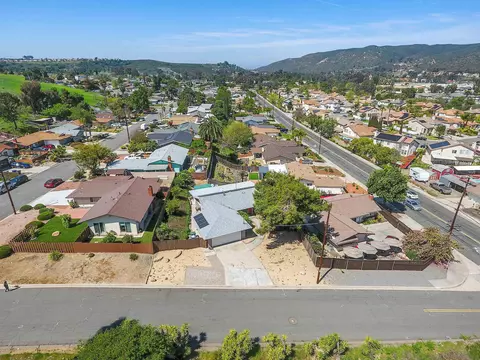 View/Area - 12710 Montauk St, Poway, CA 92064 photo 17 of 22