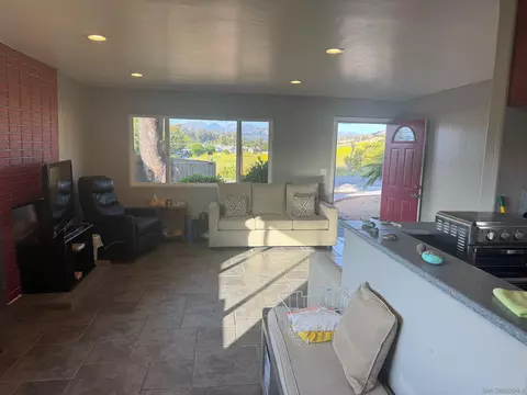 Living - 12710 Montauk St, Poway, CA 92064 photo 2 of 3
