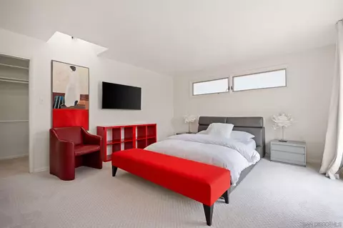 Bedroom - 6423 Avenida Cresta, La Jolla, CA 92037 photo 1 of 9