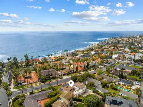 View/Area - 6423 Avenida Cresta, La Jolla, CA 92037 photo 2 of 9