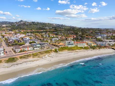 View/Area - 6423 Avenida Cresta, La Jolla, CA 92037 photo 9 of 9