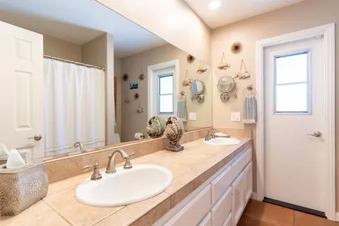 1045 Capra Way, Fallbrook, CA 92028 photo 20