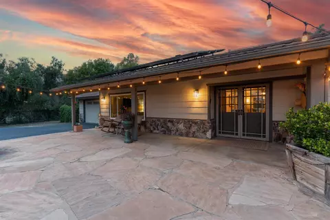 1045 Capra Way, Fallbrook, CA 92028 photo 6