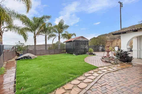 728 Rainbow Hills Rd, Fallbrook, CA 92028 photo 4