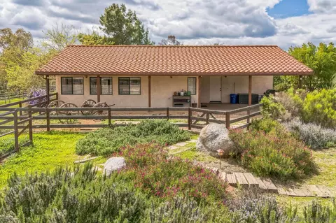 Exterior - 20119 Para Siempre Vis, Ramona, CA 92065 photo 6 of 27