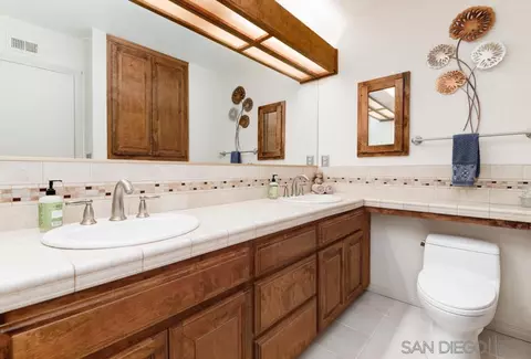 Bath - 13640 Poway Springs Rd, Poway, CA 92064 photo 4 of 7